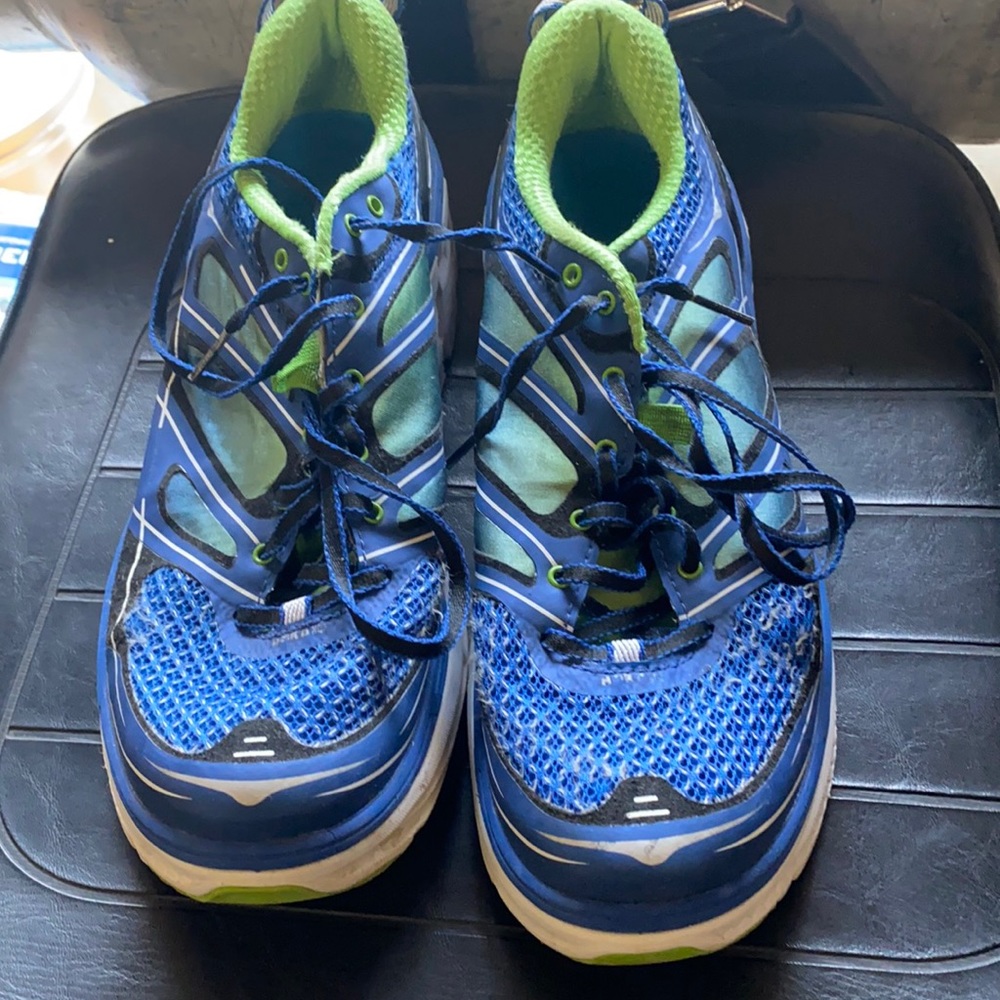 Running shoes